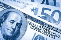 Polski złoty traci względem głównych walut przed południem