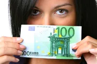 Złoty traci do euro, dolara i franka oraz zyskuje do funta