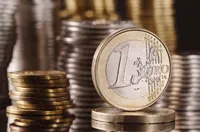 Rekordowa inflacja w Polsce, złoty w czołówce zyskujących walut