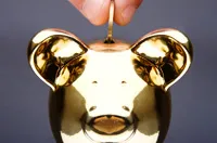 Złoty uderzony przez rynkowe zawirowania