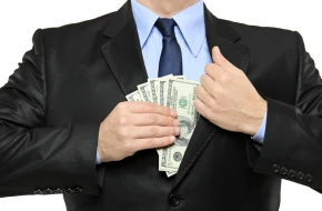 Duży przelew bankowy? Zatrzymaj się na 120 sekund. Ta checklista ratuje pieniądze