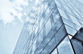 Krótka sprzedaż na GPW: jak działa, kto z niej korzysta i dlaczego wciąż budzi tyle emocji?