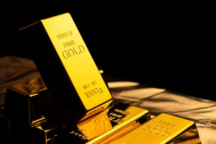 Spadek cen złota na skutek wzrostowej korekty na USD