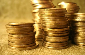 Dolar po 3,54 zł, funt poniżej 4,84 zł – złotówka nie odpuszcza