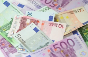 Euro nadal traci na wartości