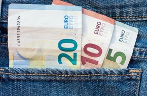 Cyfrowe euro przeszło przez Strasburg 416 głosami. Prawdziwa gra zaczyna się w poniedziałek
