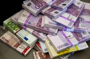 Dolar i jen mogą zyskiwać, a złoty powinien się stabilizować