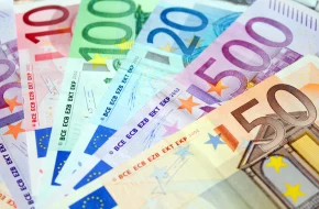 Dane i eurodolar wsparły złotego