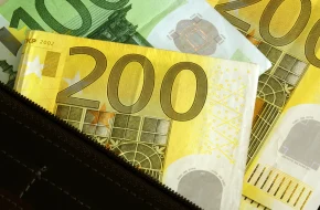Euro traci wobec obaw o ekspozycję banków na Rosję