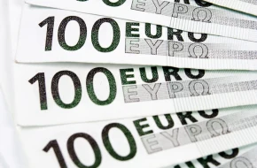 Echo osłabienia euro do dolara