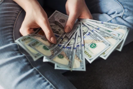 Złoty pozostaje słabszy