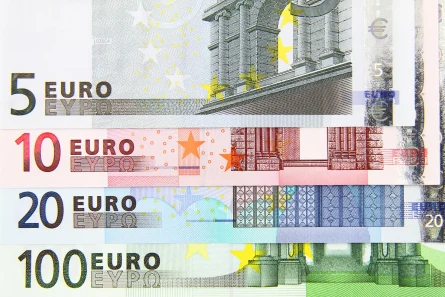 Brak wyraźnych sygnałów na eurodolarze