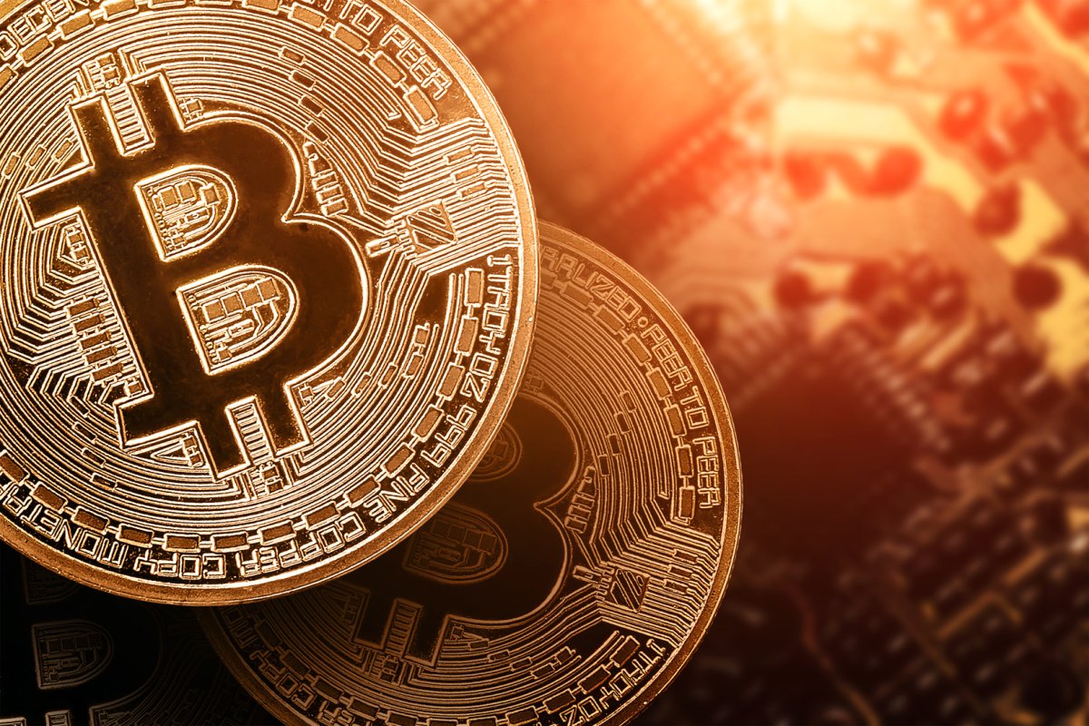 XRP walczy o utrzymanie 2 dolarów. Czy miliard w ETF-ach wystarczy, by odwrócić trend?