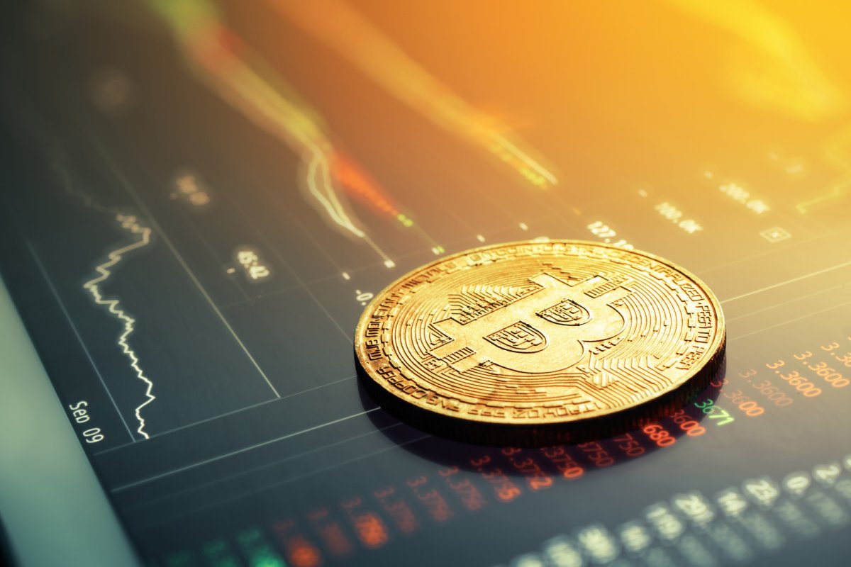 Od ETF-ów po stablecoiny: dlaczego krypto przetrwało jastrzębi ton FOMC