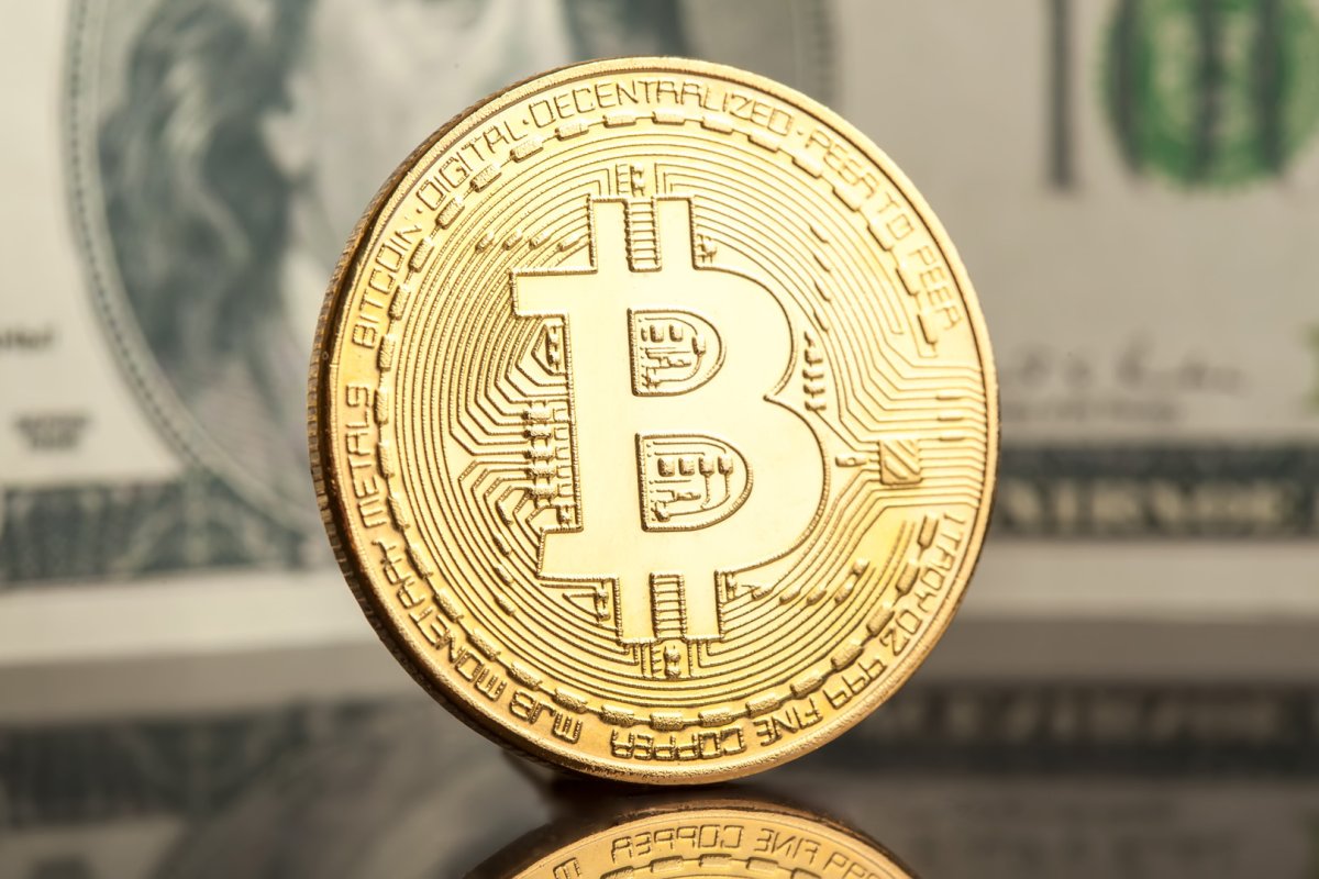 Dominacja BTC maleje, ETH błyszczy: czy altseason właśnie puka do drzwi?