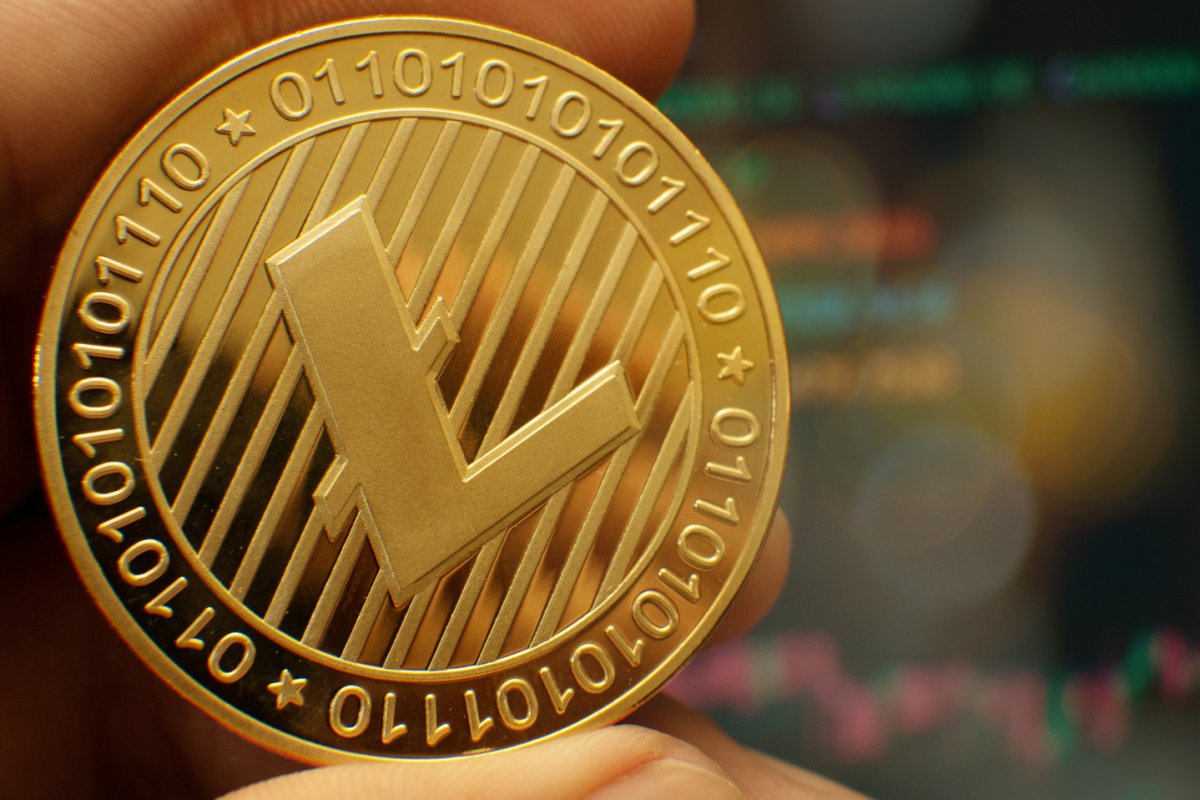 Zapomniany altcoin z Niemiec na celowniku spekulantów – czy DEM powtórzy historię „penny crypto” 100x?