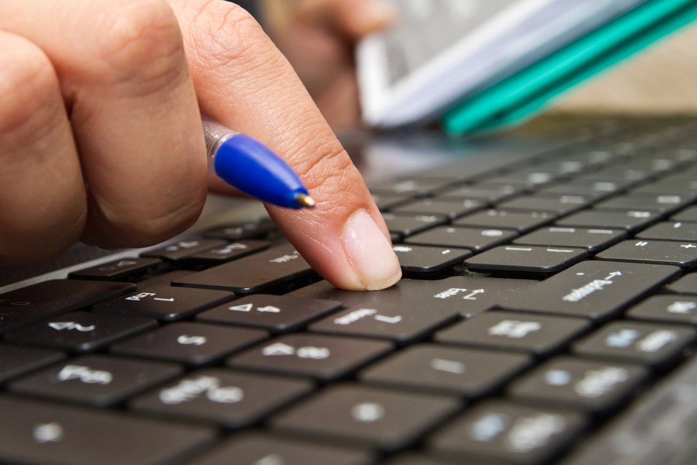 Własna domena w biznesie online: od zera do 10000 zł miesięcznie [Poradnik 2025]