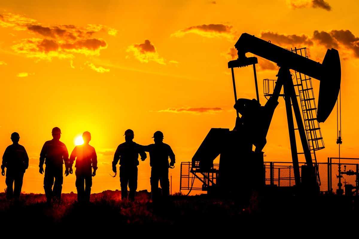 Ropa w górę: zapasy i huragan w centrum uwagi