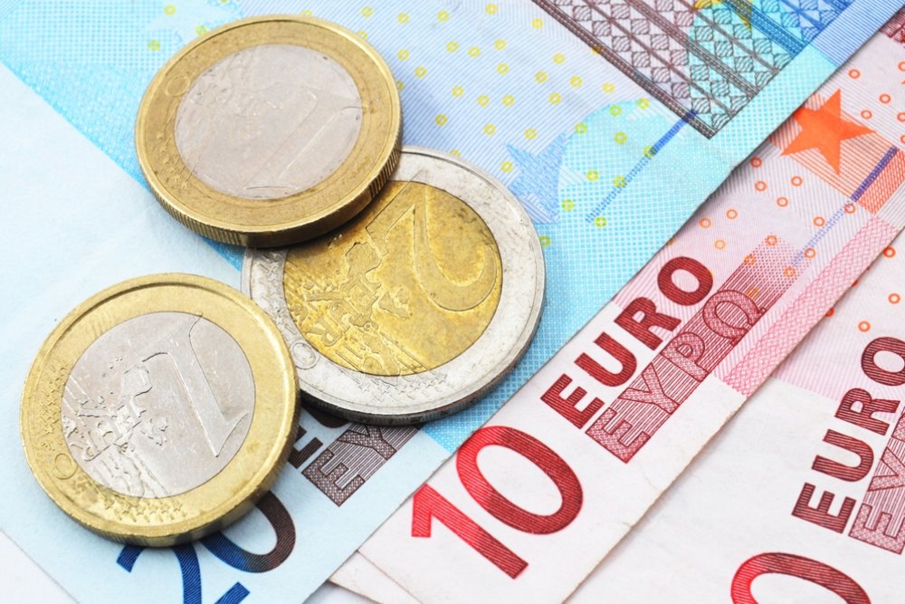 PKB przegrał z nastrojami, złoty stracił