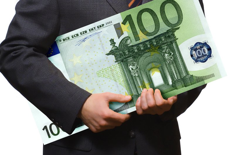 Rynek złotego pod dyktando danych: EUR/PLN spokojny, funt brytyjski i CHF w tle