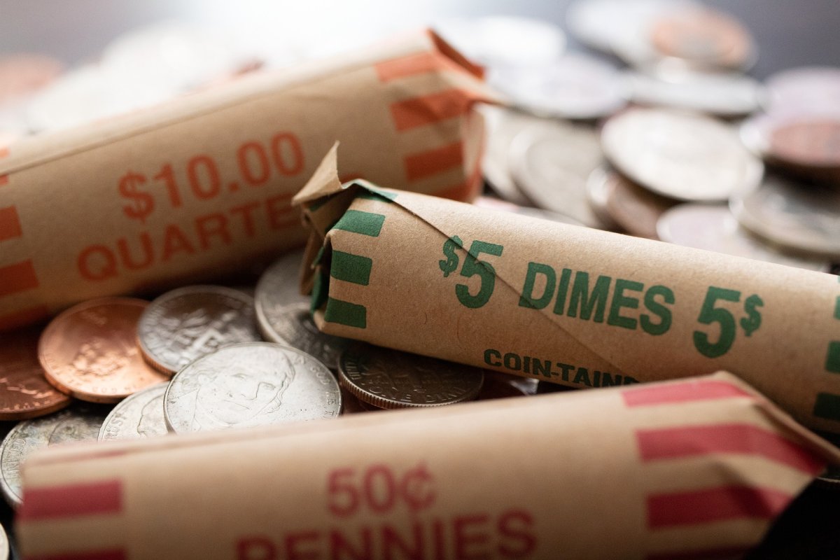 Dolar odrabia straty wobec euro, jednak nie wobec funta