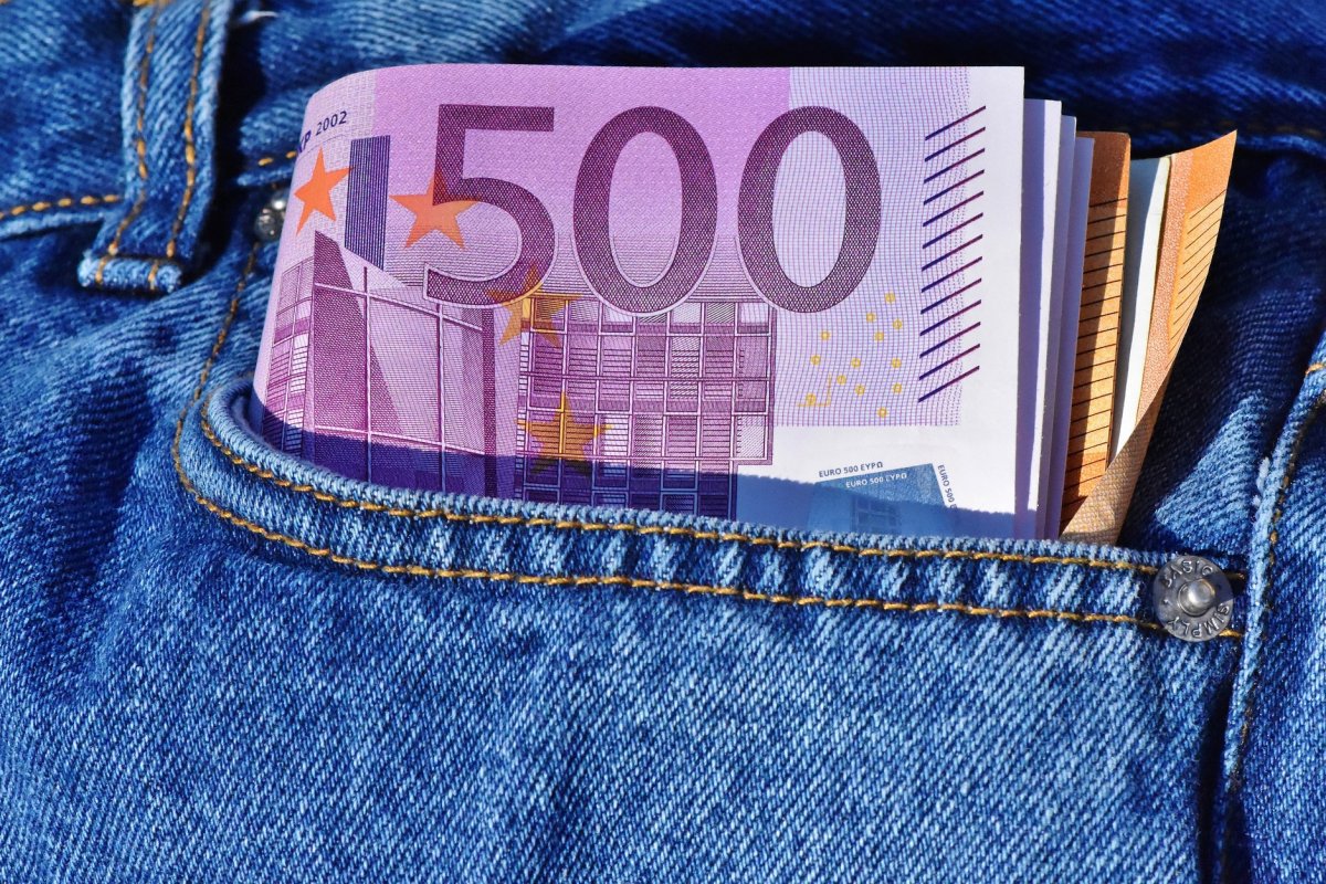 Euro przed EBC. Kurs blisko 4,40 zł, najpierw dane z USA