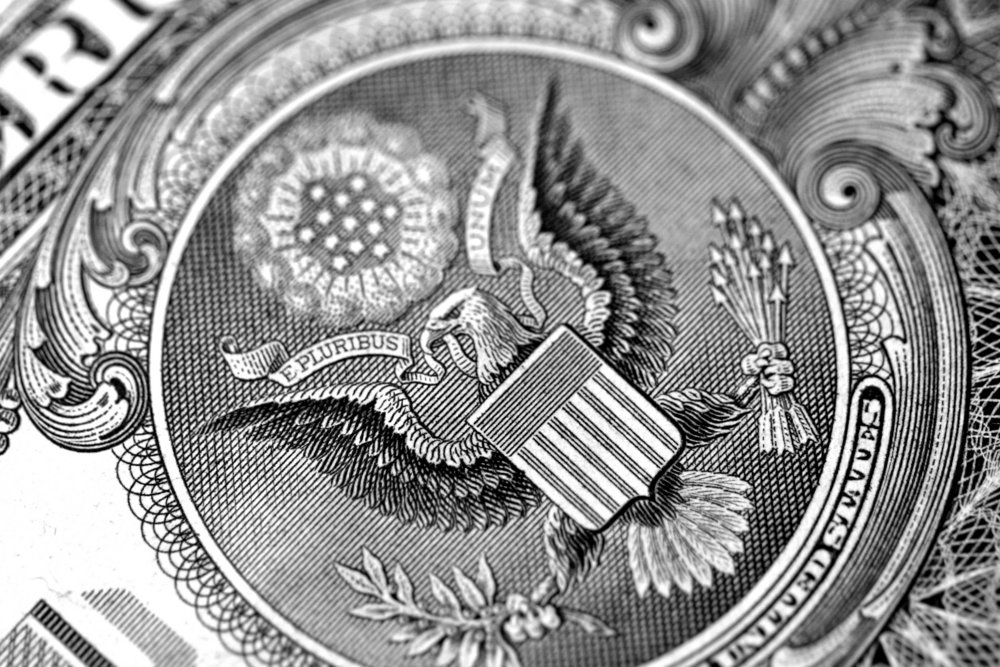 Złoty konsoliduje czekając na nowe impulsy