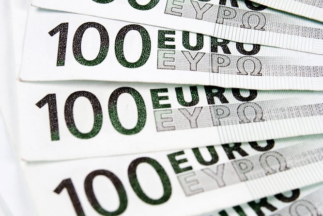 EUR/PLN broni wsparcia na 3,90