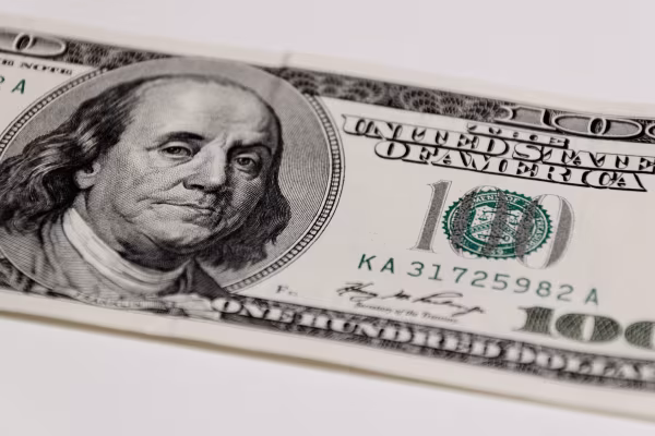 Dolar testuje 3,75 zł. USD/PLN rośnie o 0,58%, złoty zaczyna tydzień pod presją
